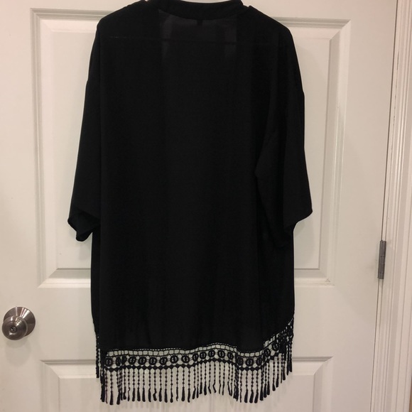 Takara - Picture 3 of 3